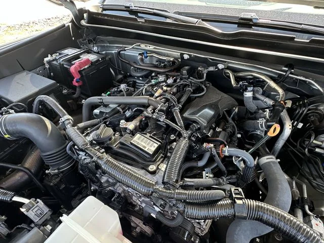 2025 Toyota Tacoma SR5 - Photo 32