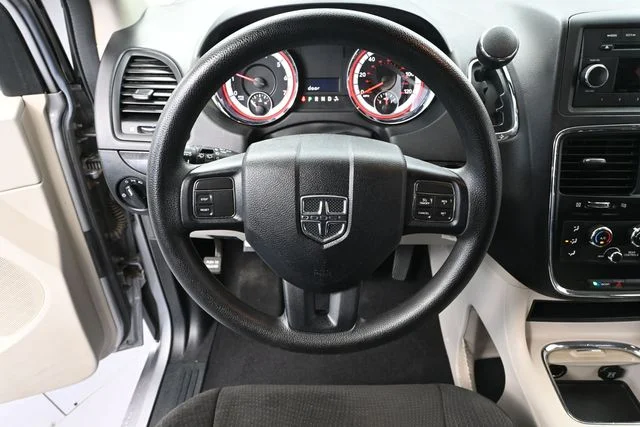 Used 2013 Silver Dodge SXT image 24