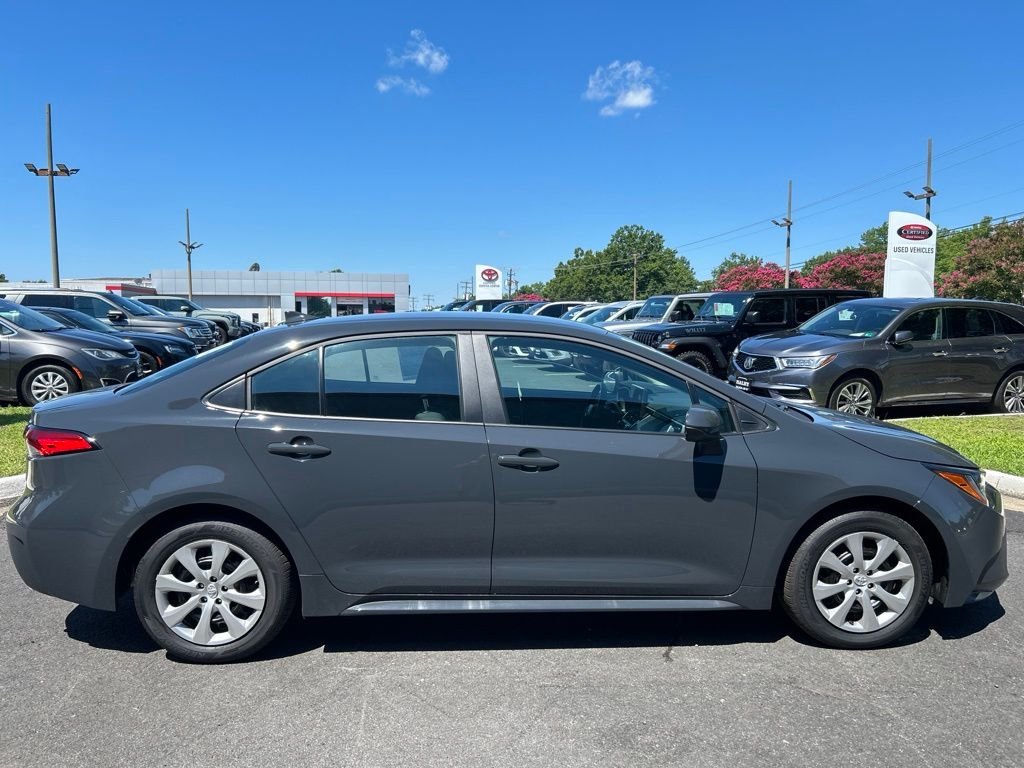 Used 2026  Toyota LE image 2