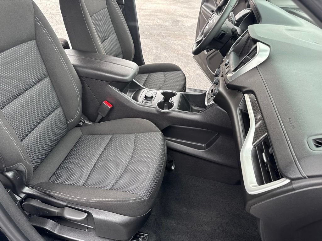 Used 2024 Ebony Twilight Metallic GMC SLE image 18