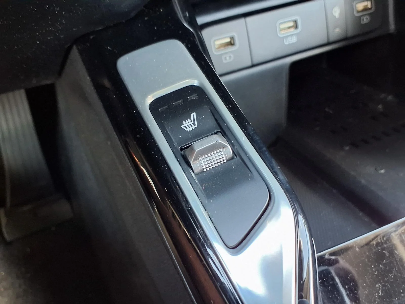 Used 2023 Ebony Black Kia SX image 9