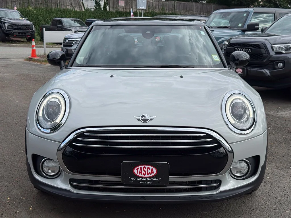 Used 2019 White Silver Metallic MINI  image 3