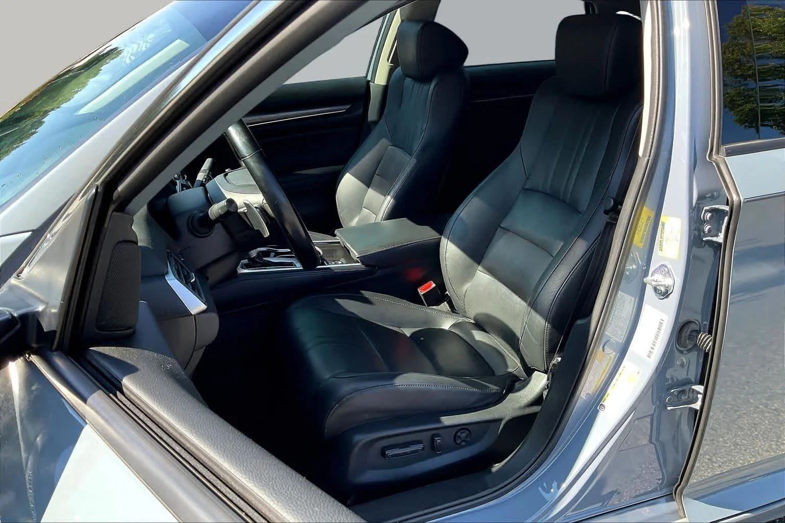 Used 2022 Sonic Gray Pearl Honda Sport SE image 8