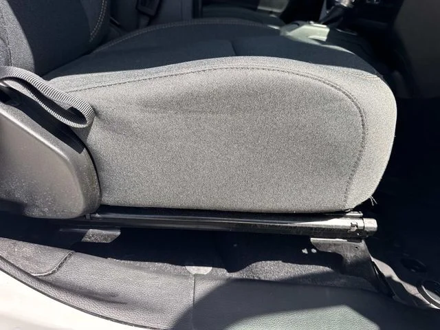Used 2025 White Jeep Sport S image 16