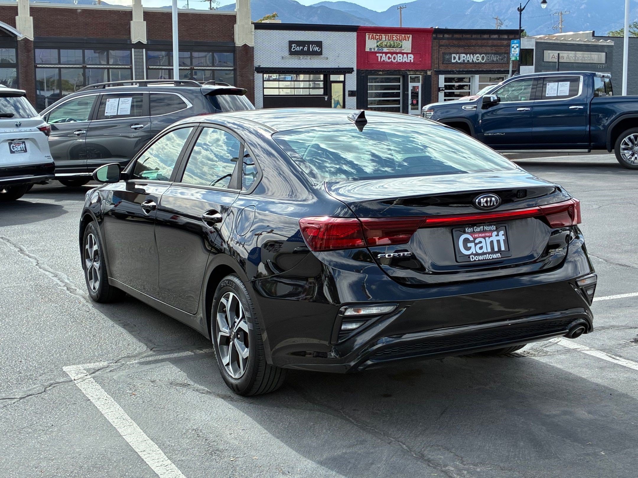 Used 2019 Aurora Black Kia LXS image 5
