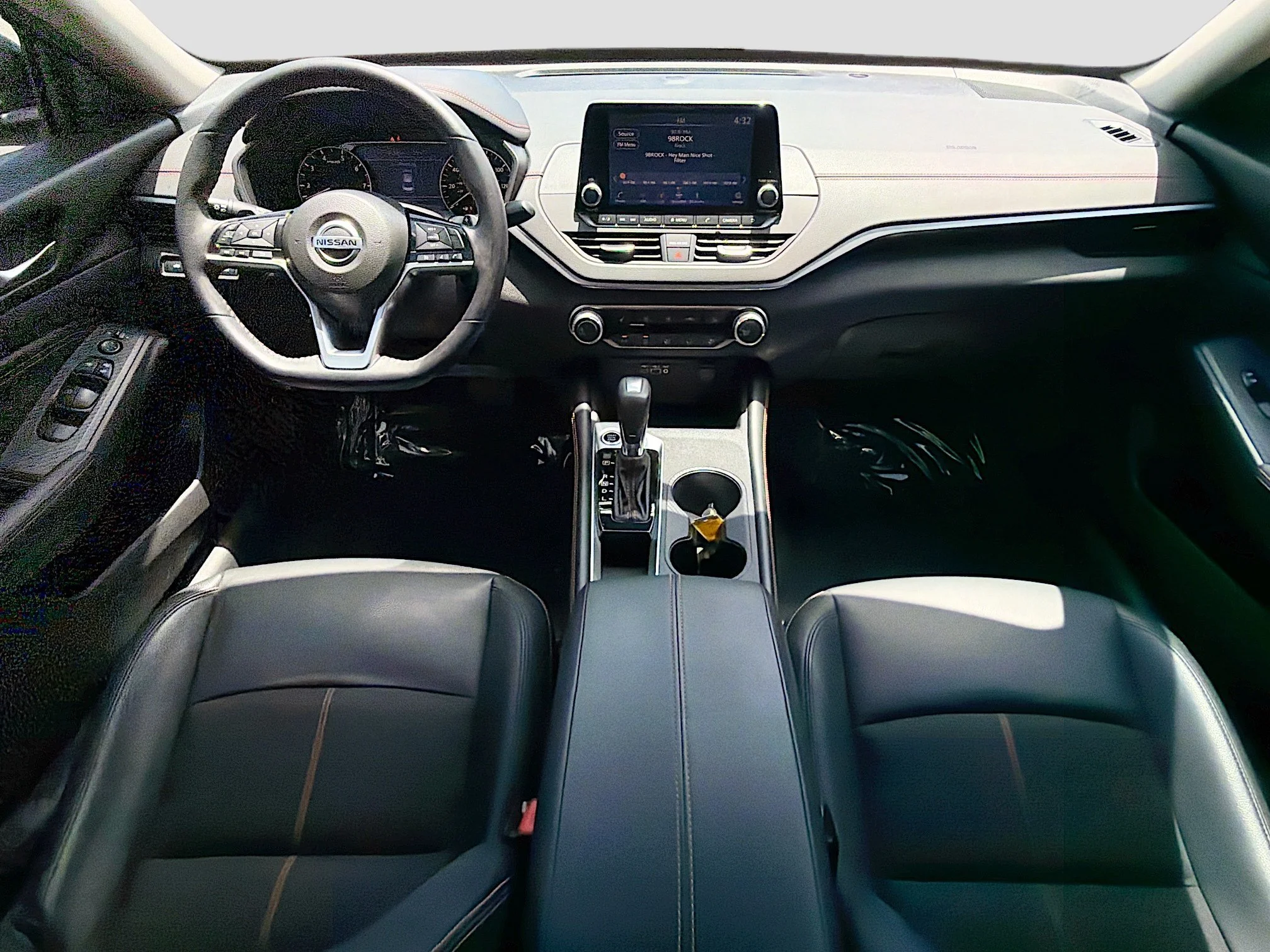 Used 2020 Super Black Nissan 2.5 SR image 14