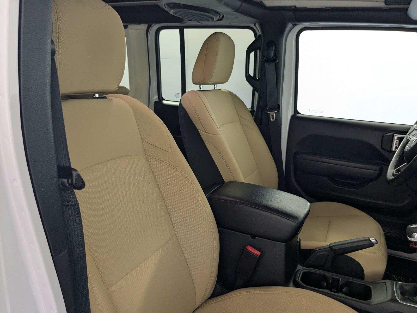Used 2022 Bright White Clearcoat Jeep Unlimited Sport S image 31