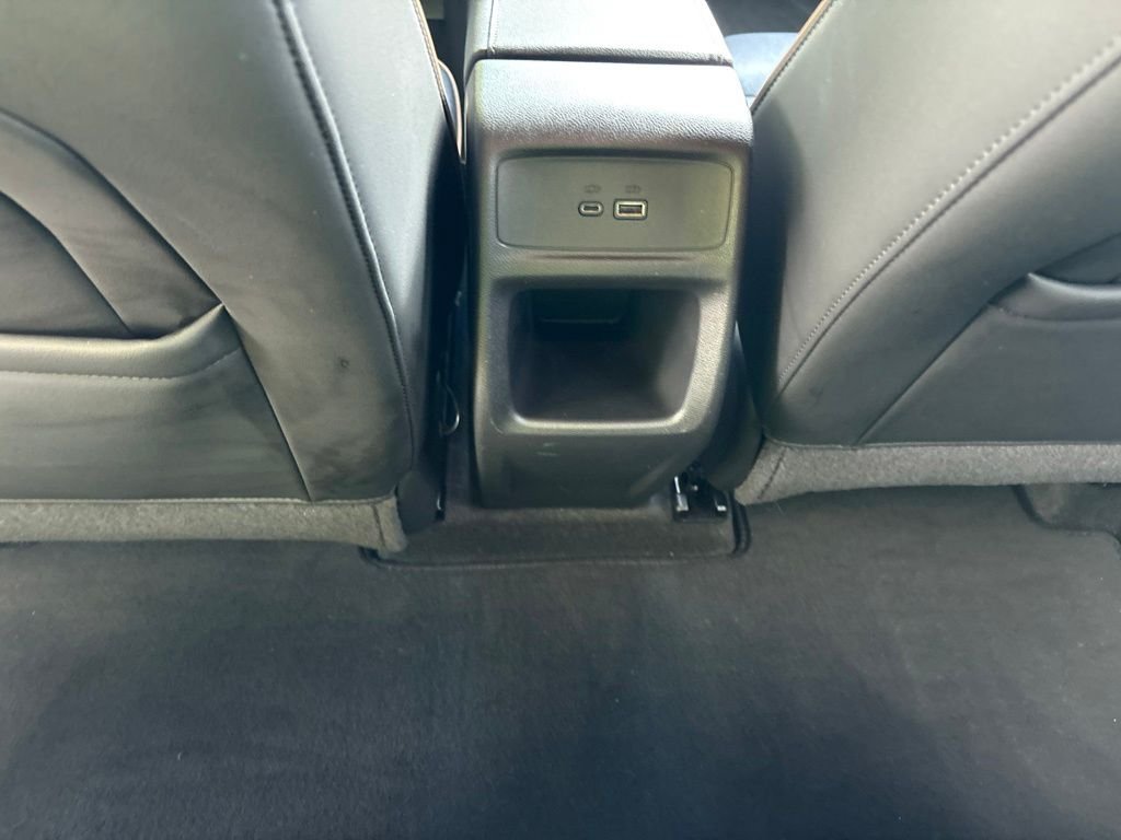 Used 2025 White Buick Avenir image 21