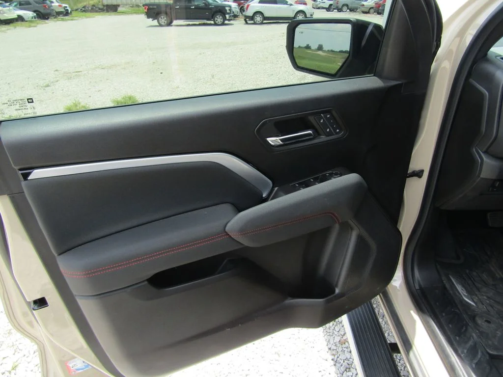 Used 2023 Beige Chevrolet Z71 image 11