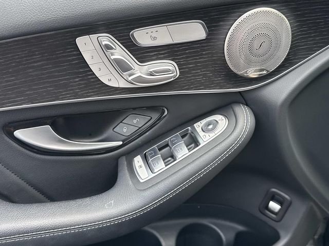 Used 2021 Black Mercedes-Benz GLC 300 image 27
