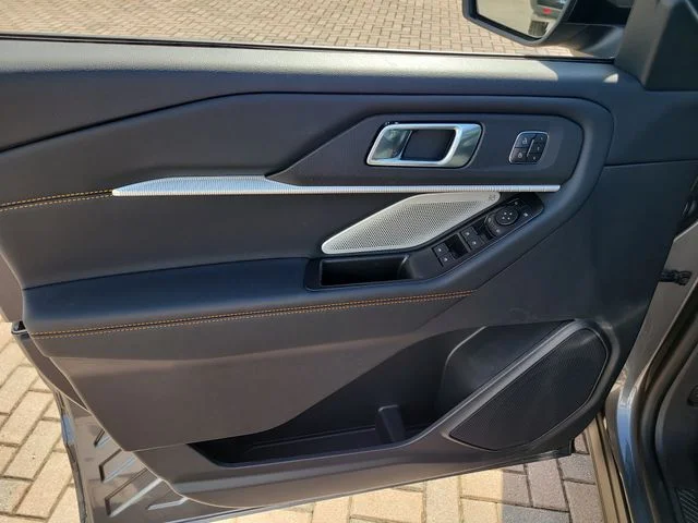 New 2027 Gray Metallic Ford Tremor image 18