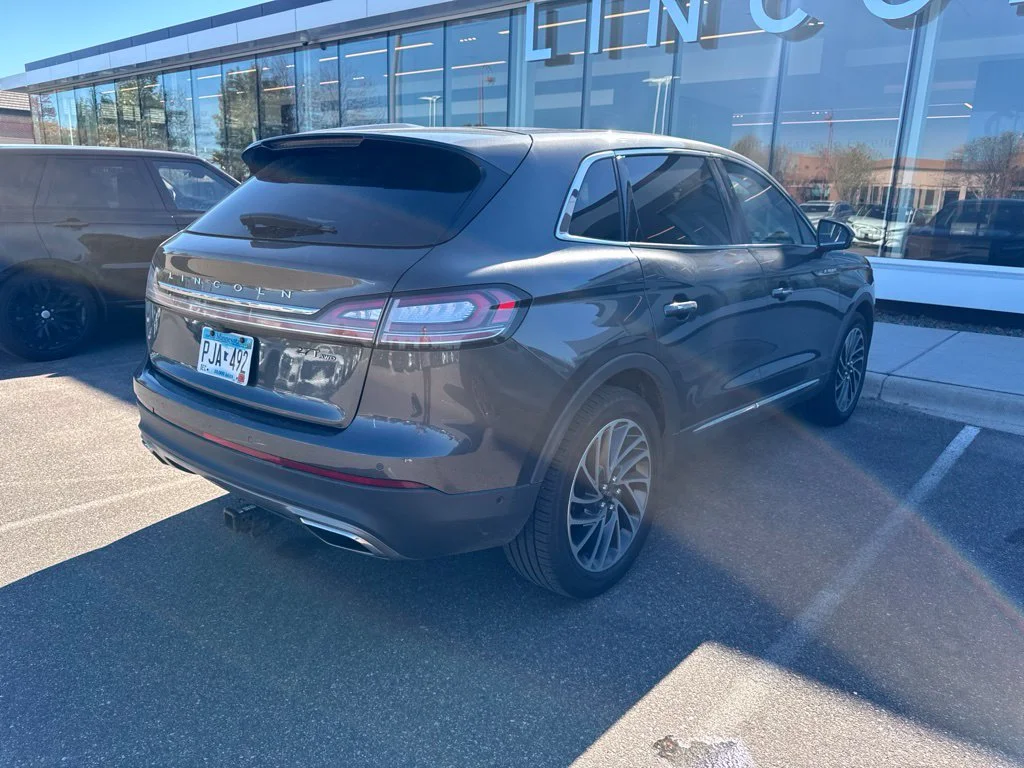 Used 2019 Gray Lincoln Reserve image 6