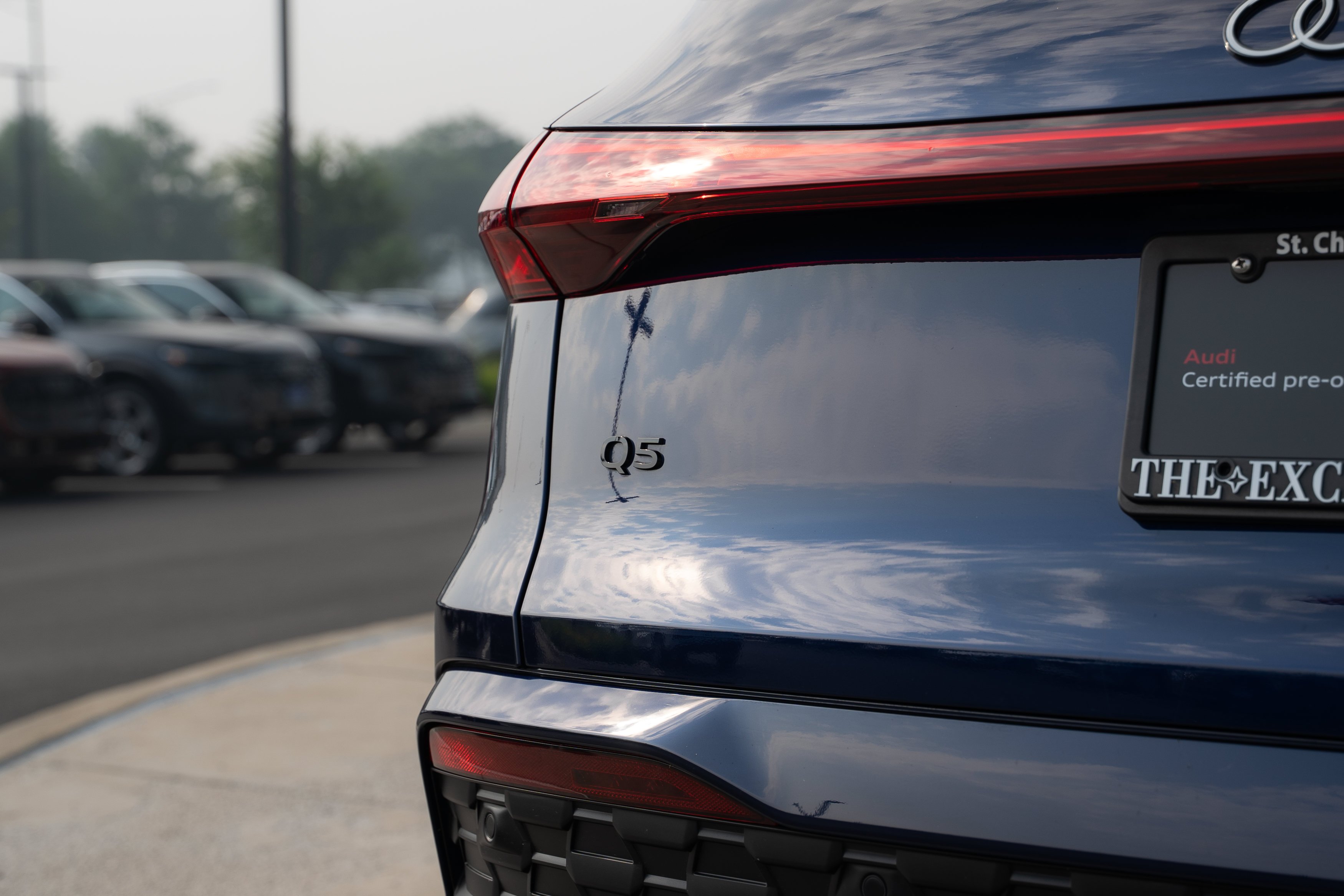 Certified Used 2025 Navarra Blue Metallic Audi Premium Plus image 30