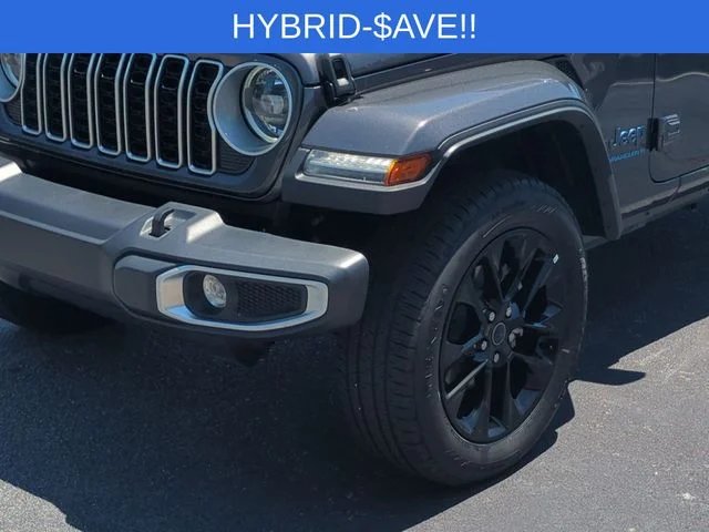 Used 2025 Gray Jeep Sahara 4xe image 9
