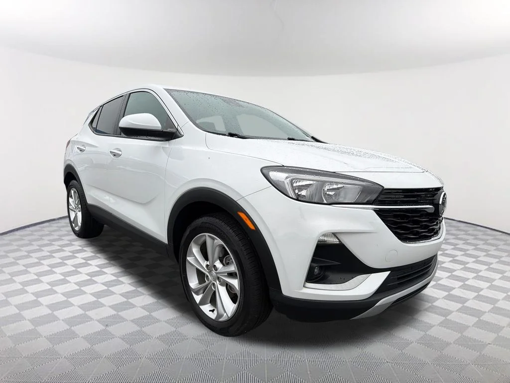 Used 2023 White Buick Preferred image 3