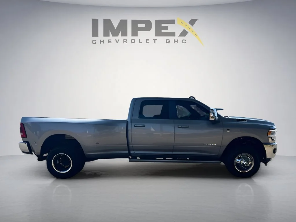 Used 2024  Ram Laramie image 5