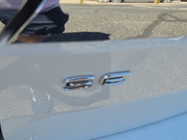 New 2026 Opal White Pearl Volkswagen 2.0T SE image 4