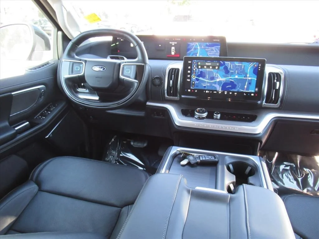 Used 2025 Silver Ford Platinum image 12