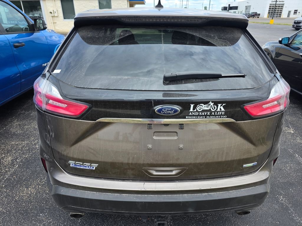 Used 2019 Stone Gray Metallic Ford SE image 3