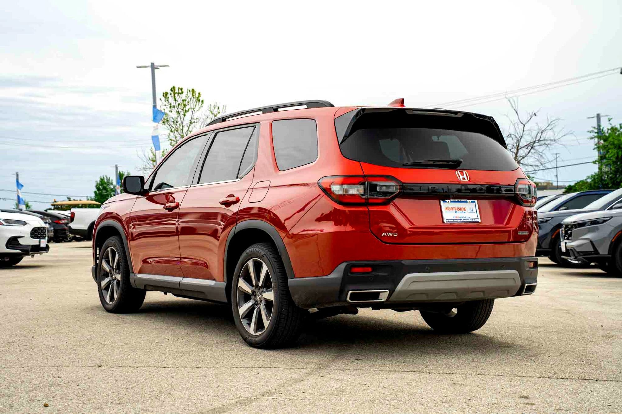Used 2024 Radiant Red Metallic II Honda Touring image 5