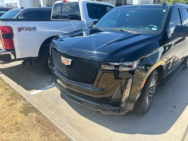 Used 2023 BLACK RAVEN Cadillac RWD Sport image 3