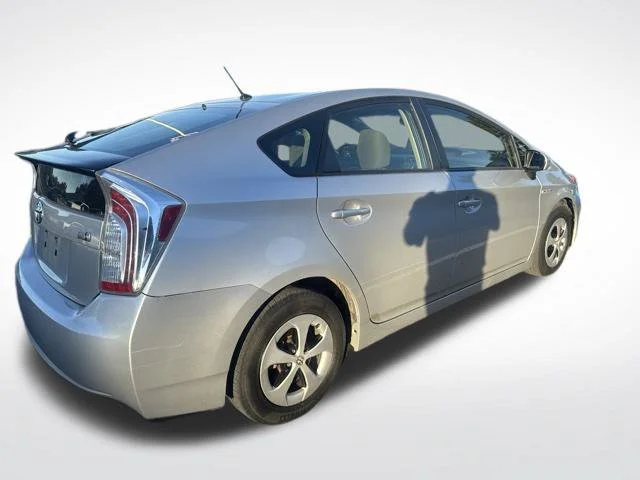 Used 2015 Silver Toyota One image 6