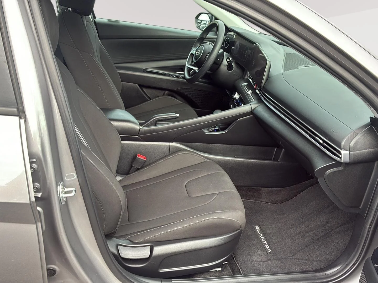 Certified Used 2024 Fluid Metal Hyundai SEL image 11