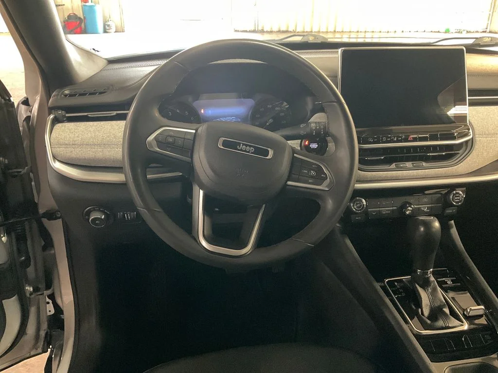 Certified Used 2024 Silver Jeep Latitude image 16