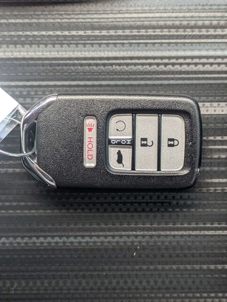 Used 2023 White Honda EX-L image 38