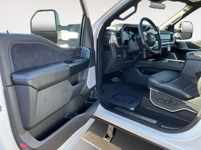 New 2026 Star White Metallic Tri-Coat Ford F-350® Platinum® image 34