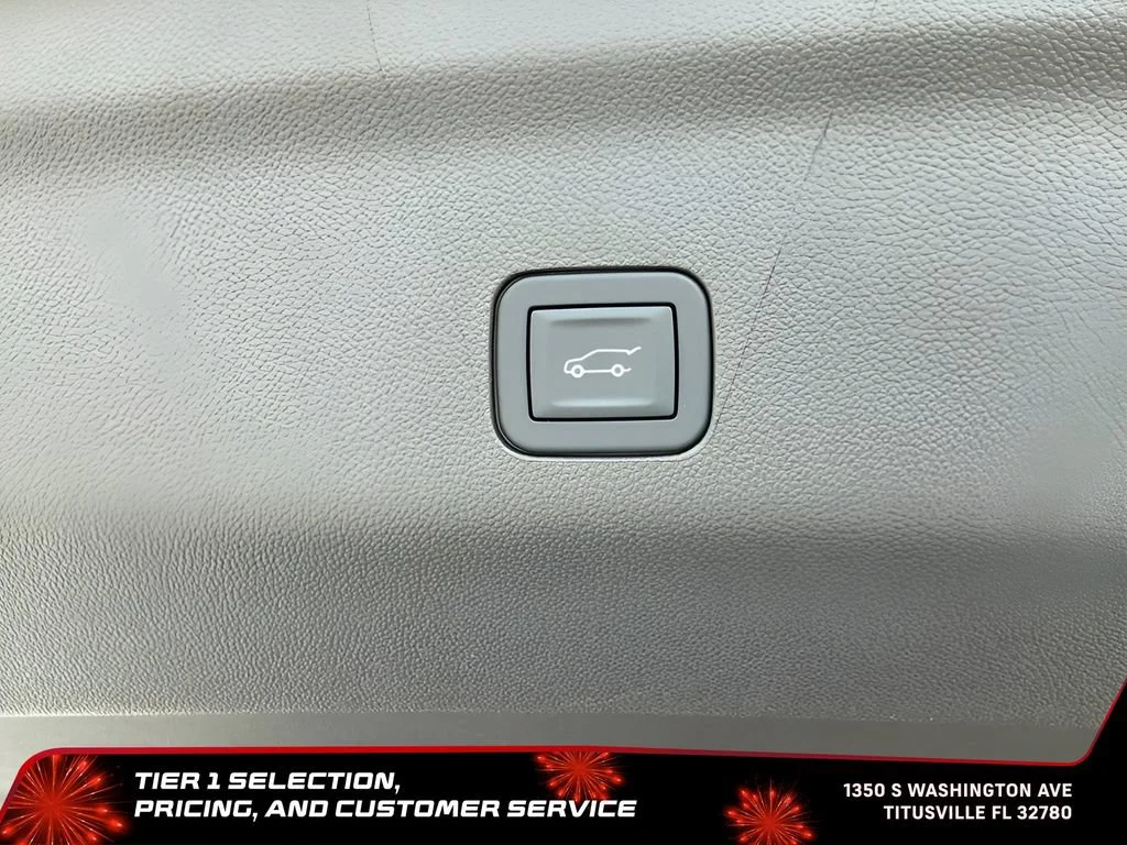 New 2026 Sterling Metallic GMC Elevation image 23