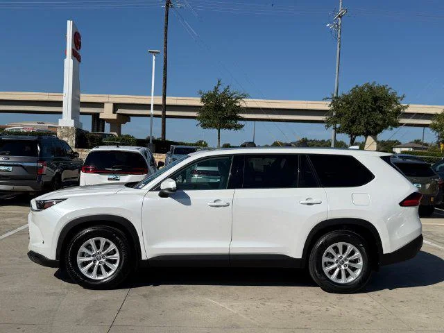 Certified Used 2024 WIND CHILL PEARL Toyota XLE image 35
