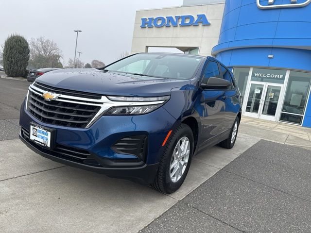 2022 Chevrolet Equinox LS - Photo 13