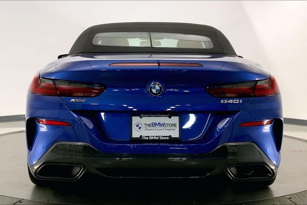 Used 2024 Portimao Blue Metallic BMW  image 3