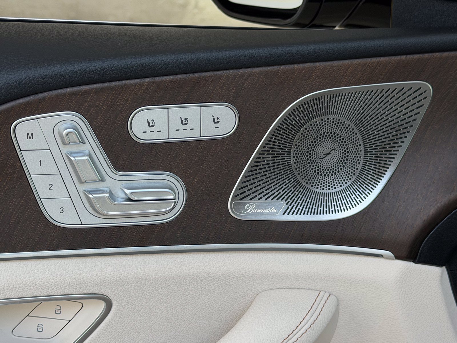 New 2027 Polar White Mercedes-Benz GLS 450 image 35