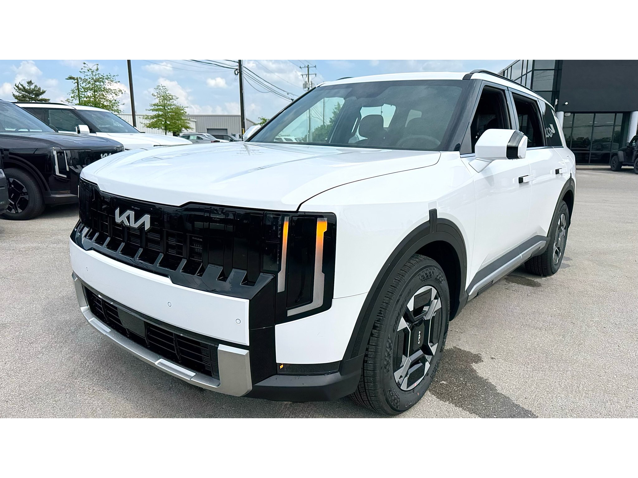 New 2027 Glacial White Pearl Kia EX image 31
