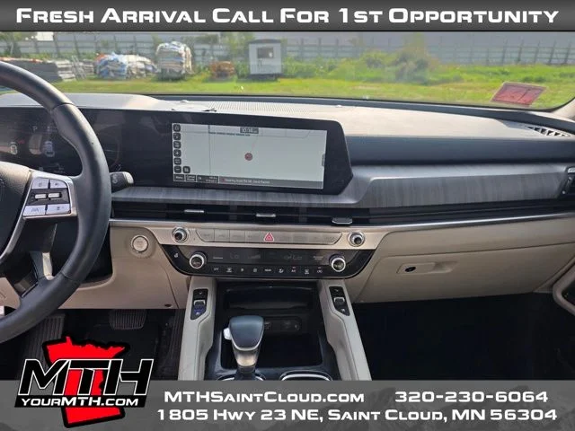 Used 2024 White Kia EX image 12