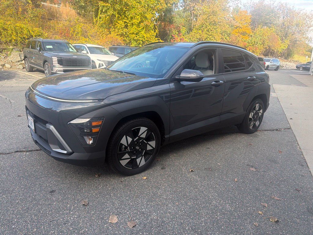 Used 2024 Gray Hyundai SEL image 3