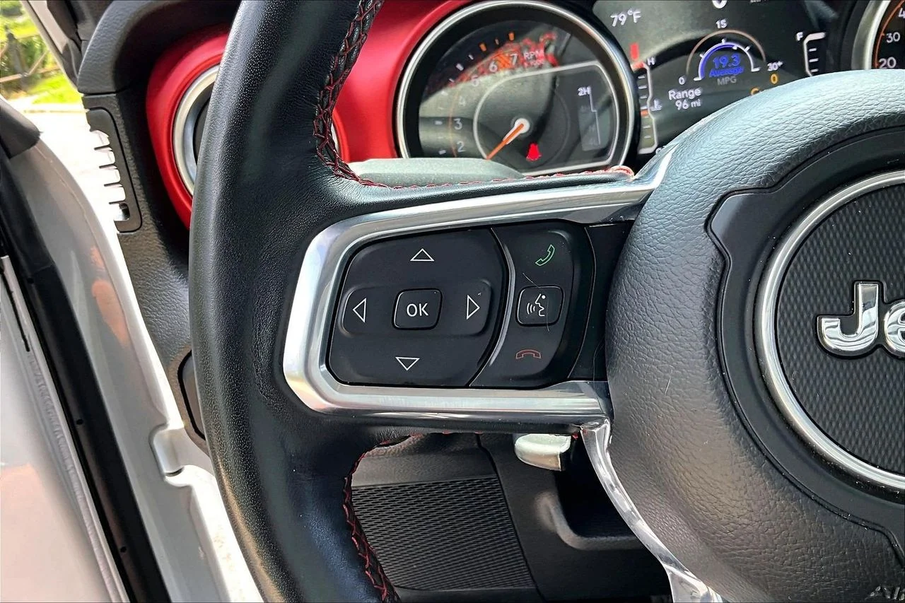 Used 2023 White Jeep Rubicon image 28
