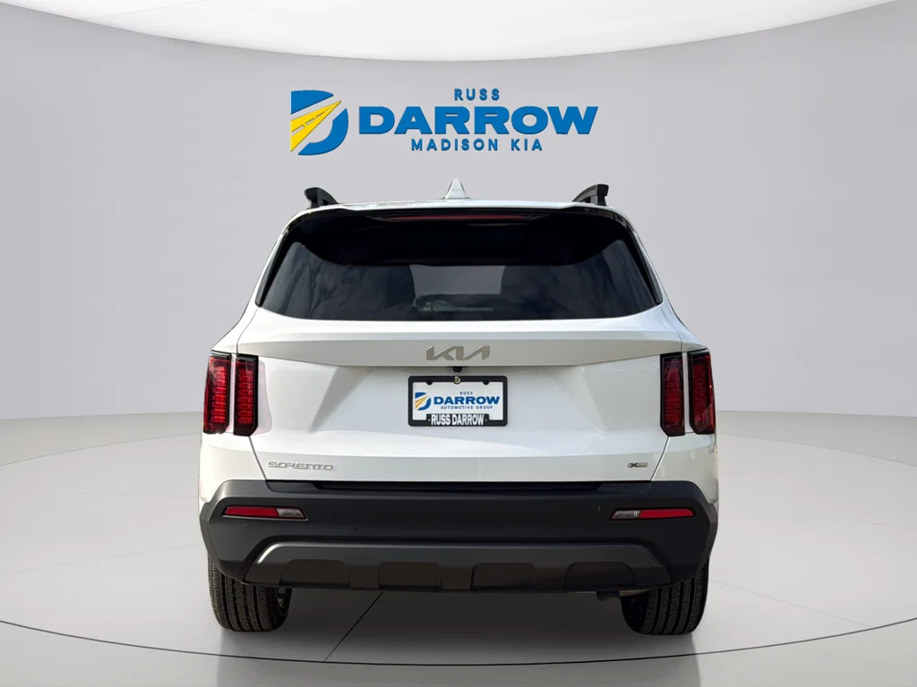 Used 2023 Glacial White Pearl Kia X-Line EX image 4