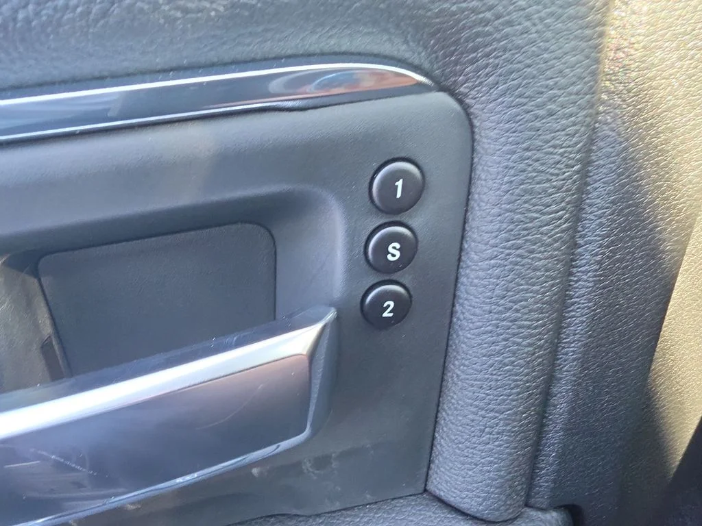 New 2026 Ceramic Gray Clear-Coat Exterior Paint RAM Laramie image 37