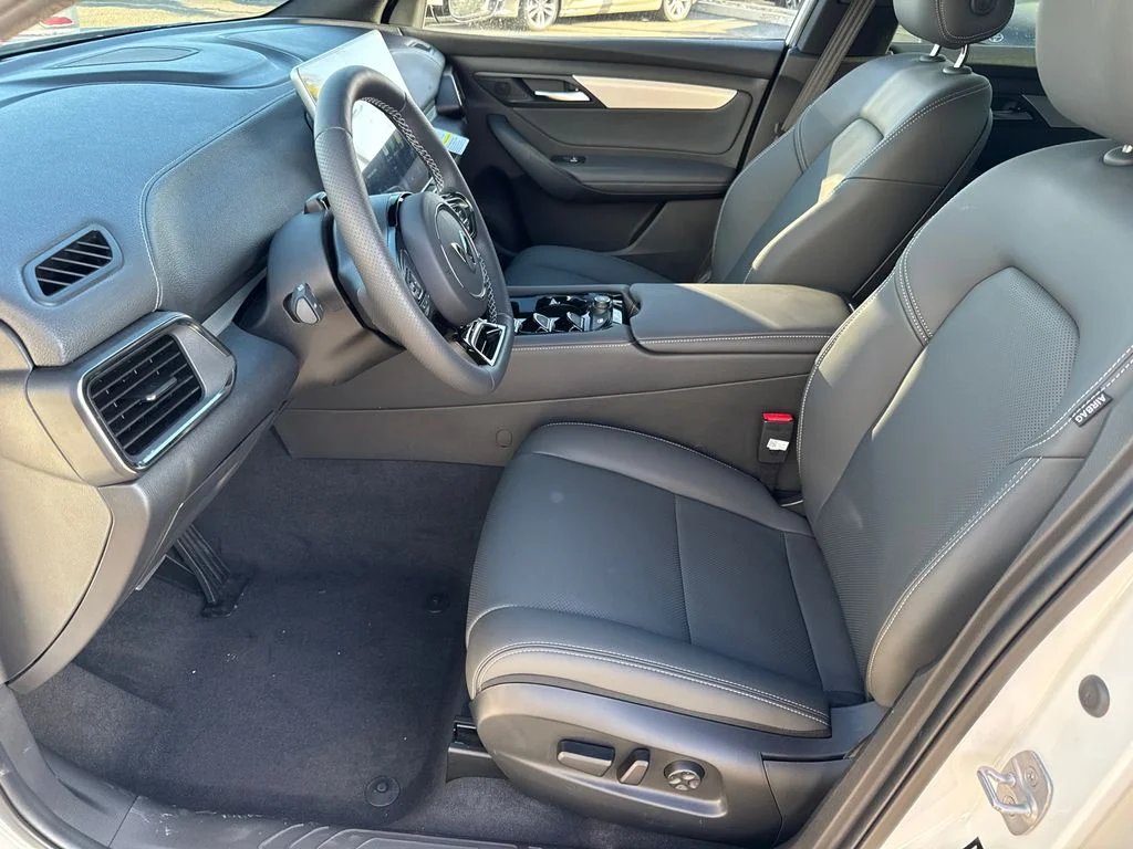 2025 VinFast VF 8 Plus - Photo 25