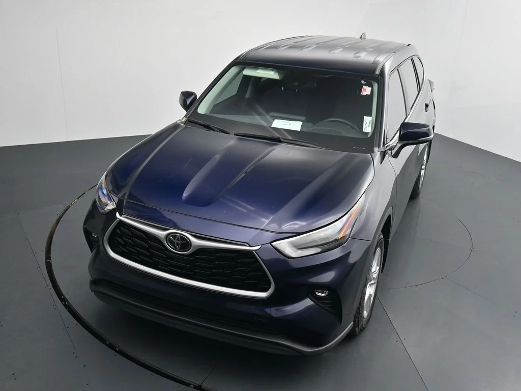 Used 2023 Blue Toyota LE image 11