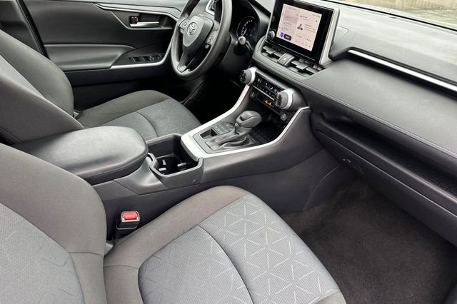Used 2025 Silver Toyota XLE image 20