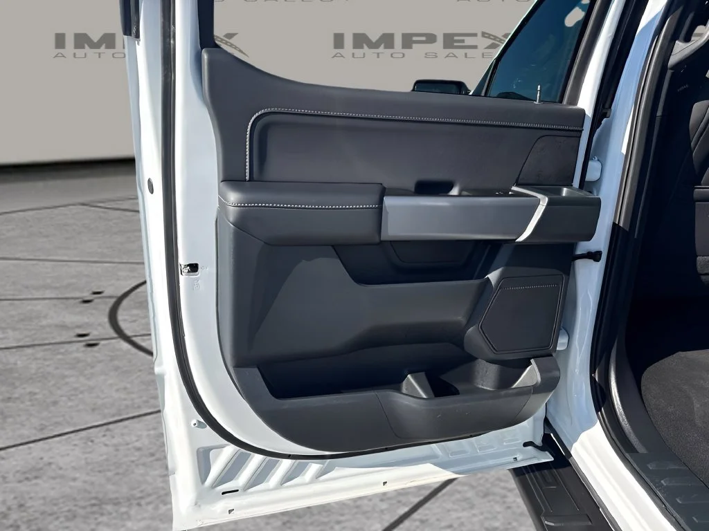 Used 2025 White Ford XLT image 24