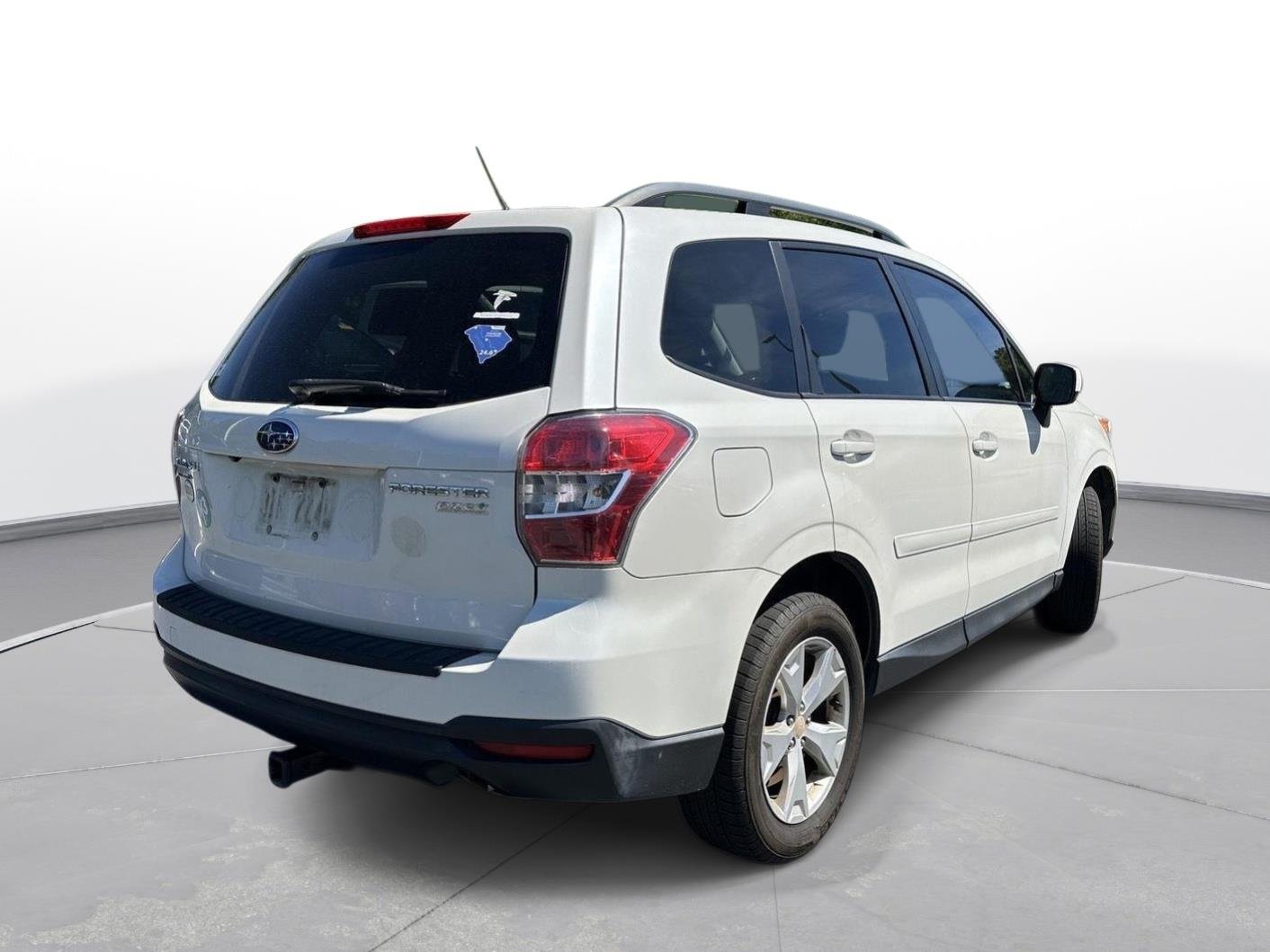 Used 2015 Satin White Pearl Subaru 2.5i Premium image 6