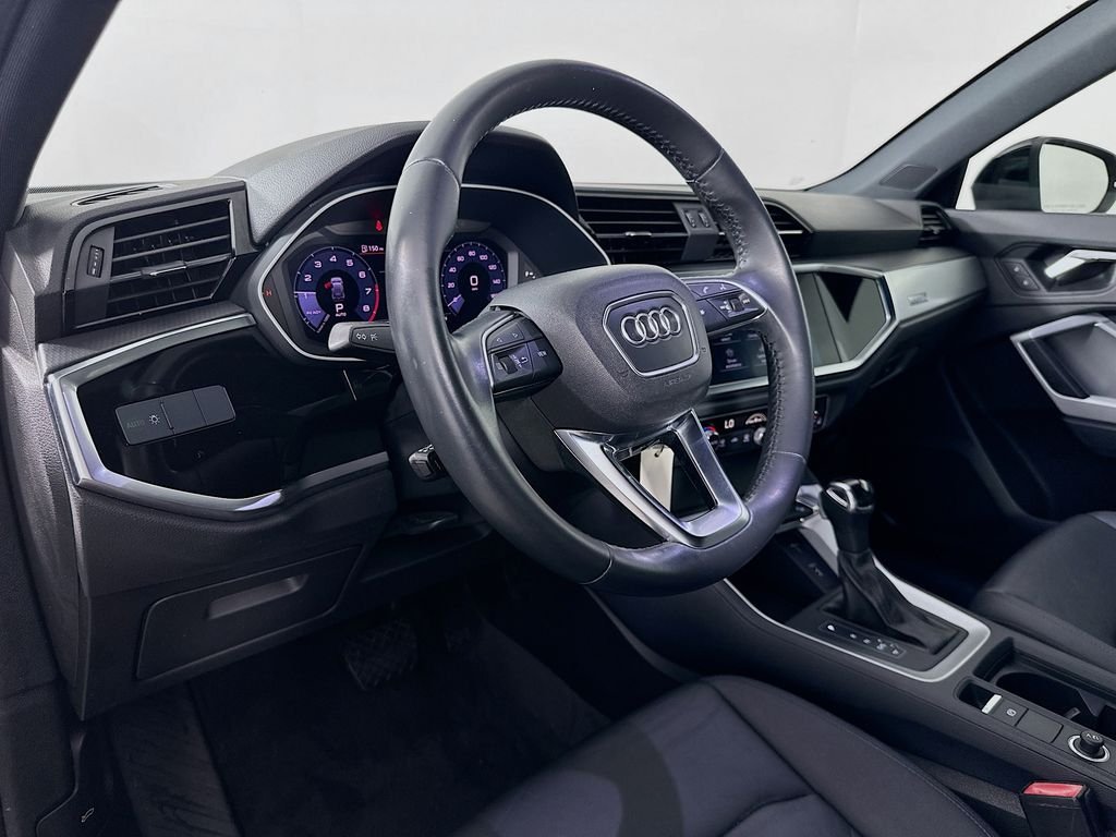 Used 2019 Mythos Black Metallic Audi 2.0T Premium image 9