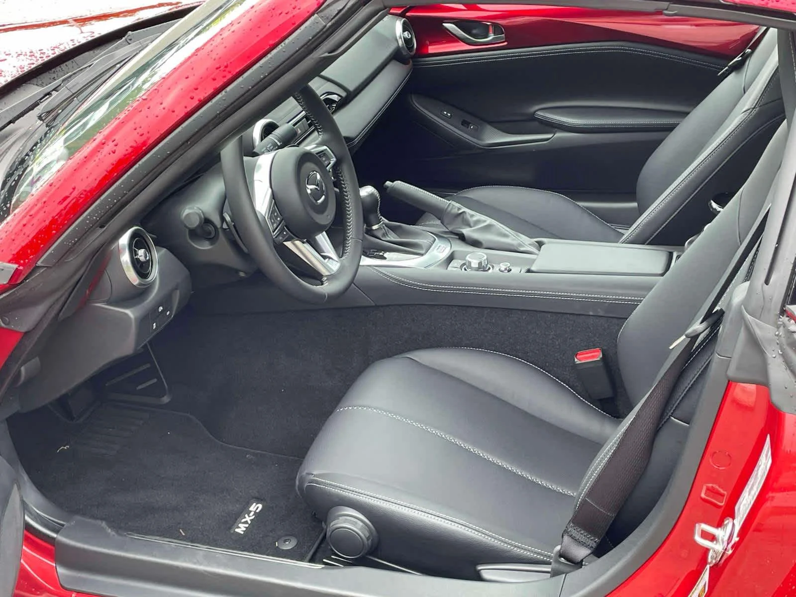 2025 Mazda MX-5 Miata RF Grand Touring - Photo 13
