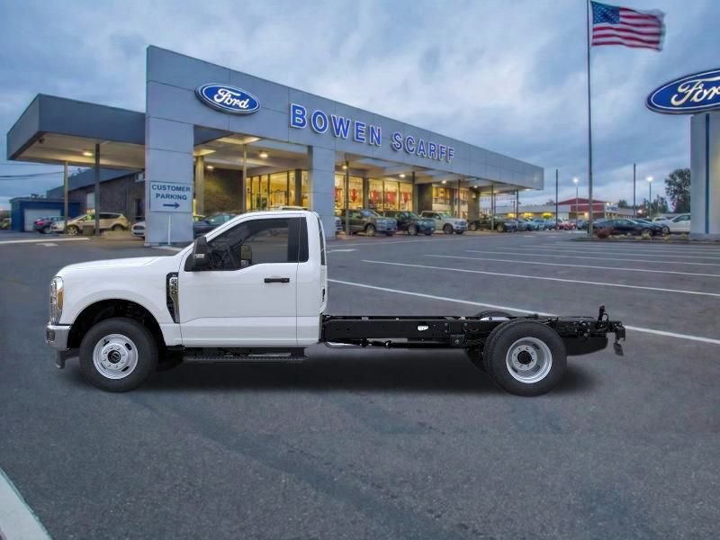 2025 Ford F-350 Super Duty Chassis Cab XL - Photo 26