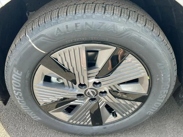 2025 Nissan Murano SL - Photo 12